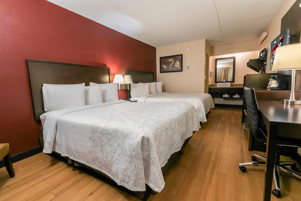 Red Roof Inn Plus+ Birmingham East - Irondale/Airport Bagian luar foto