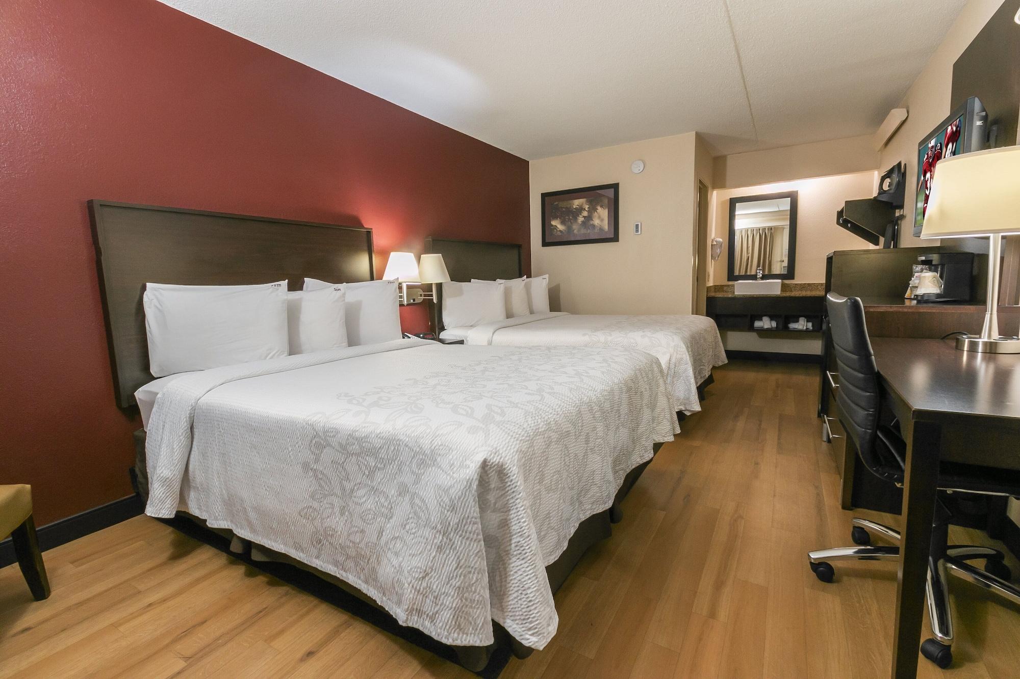 Red Roof Inn Plus+ Birmingham East - Irondale/Airport Bagian luar foto