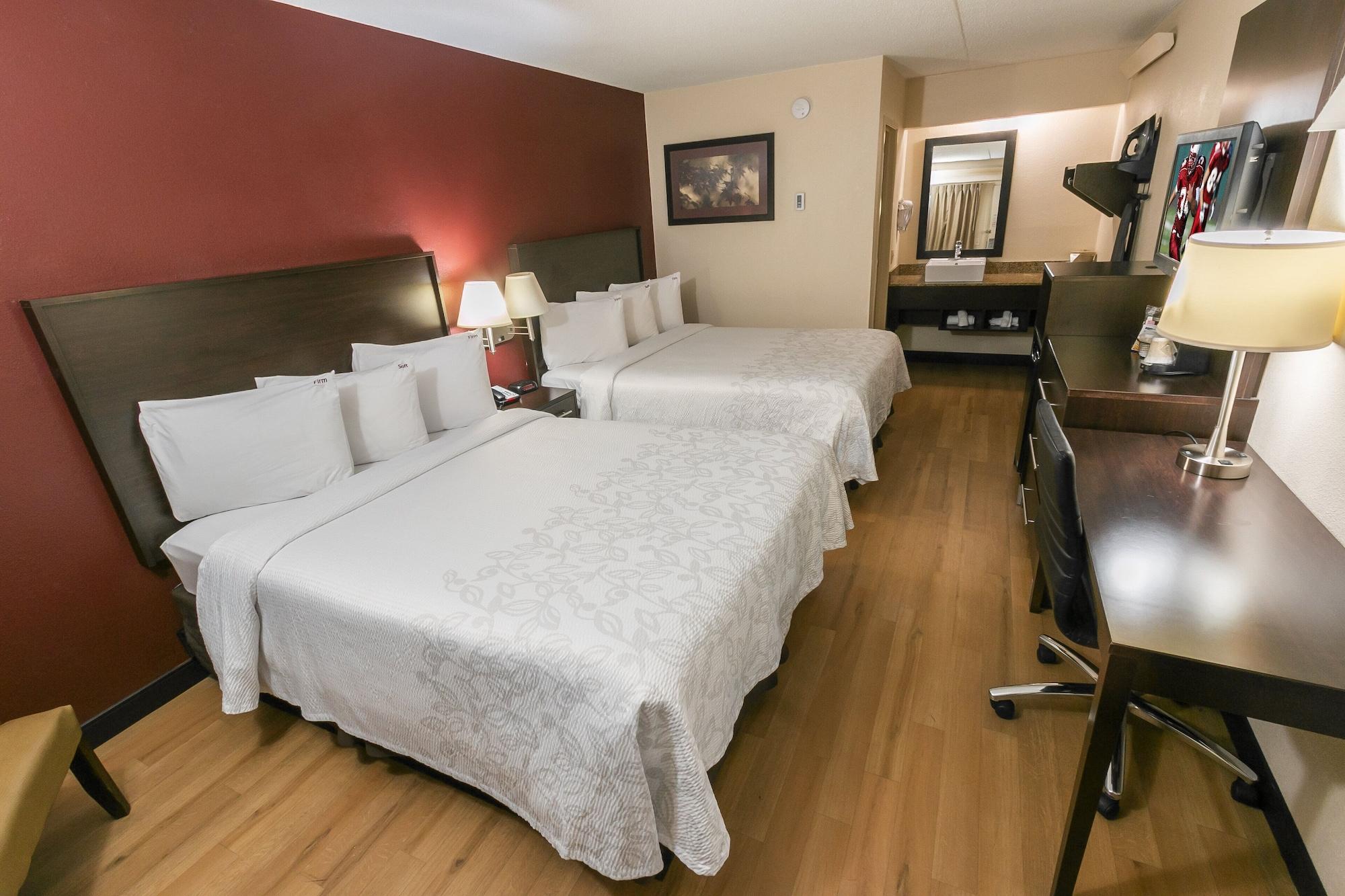 Red Roof Inn Plus+ Birmingham East - Irondale/Airport Bagian luar foto