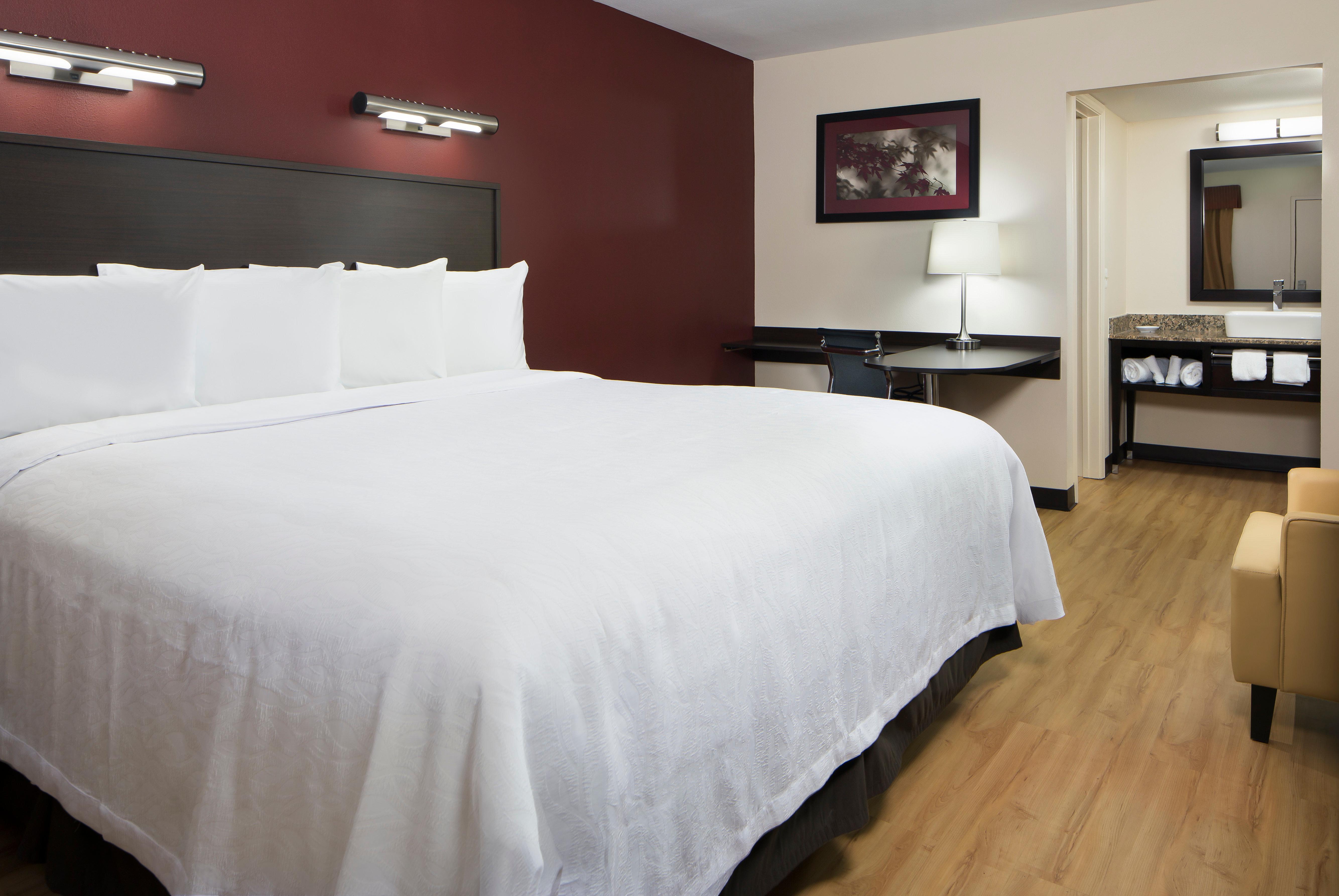 Red Roof Inn Plus+ Birmingham East - Irondale/Airport Bagian luar foto