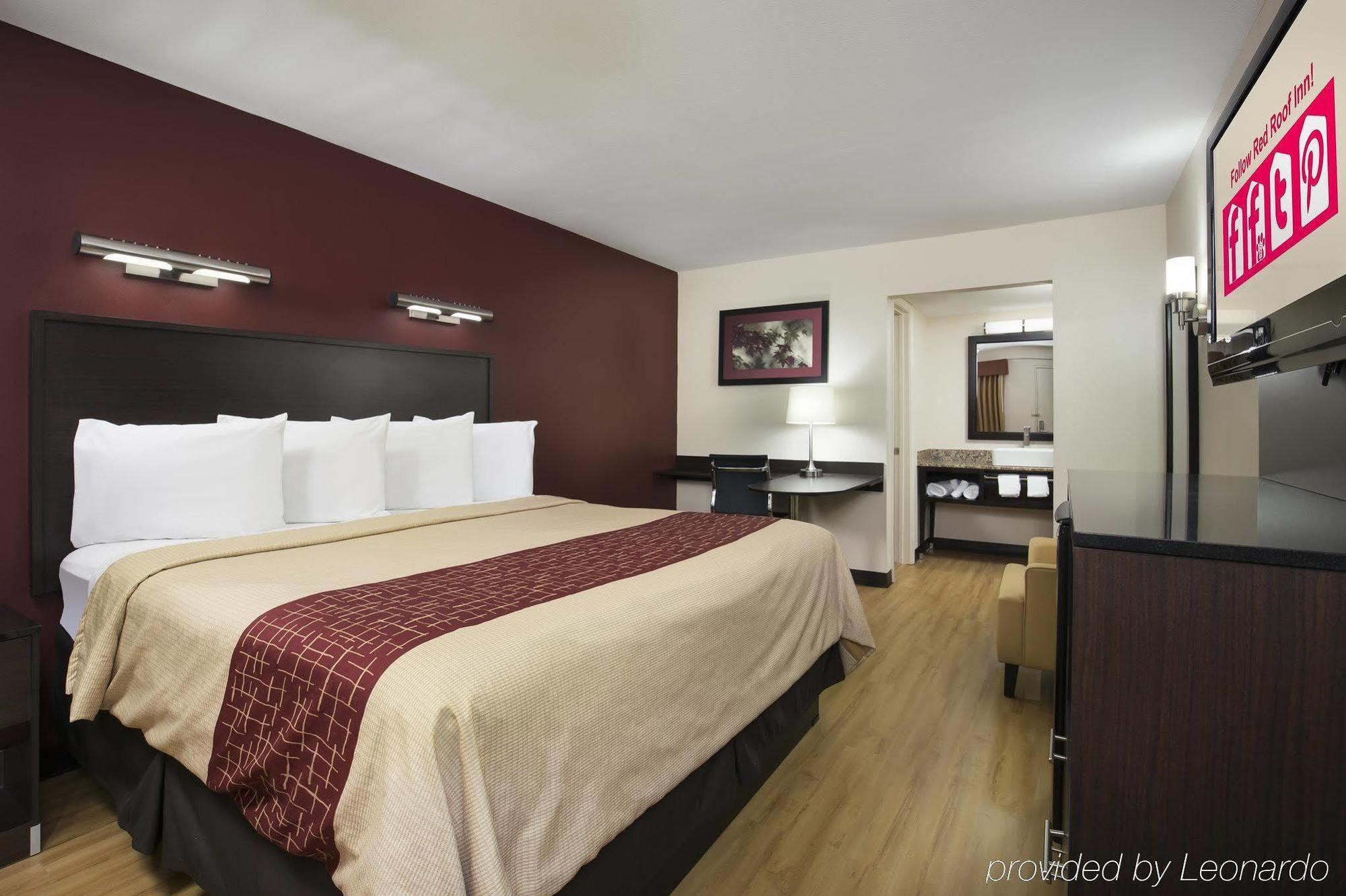 Red Roof Inn Plus+ Birmingham East - Irondale/Airport Bagian luar foto